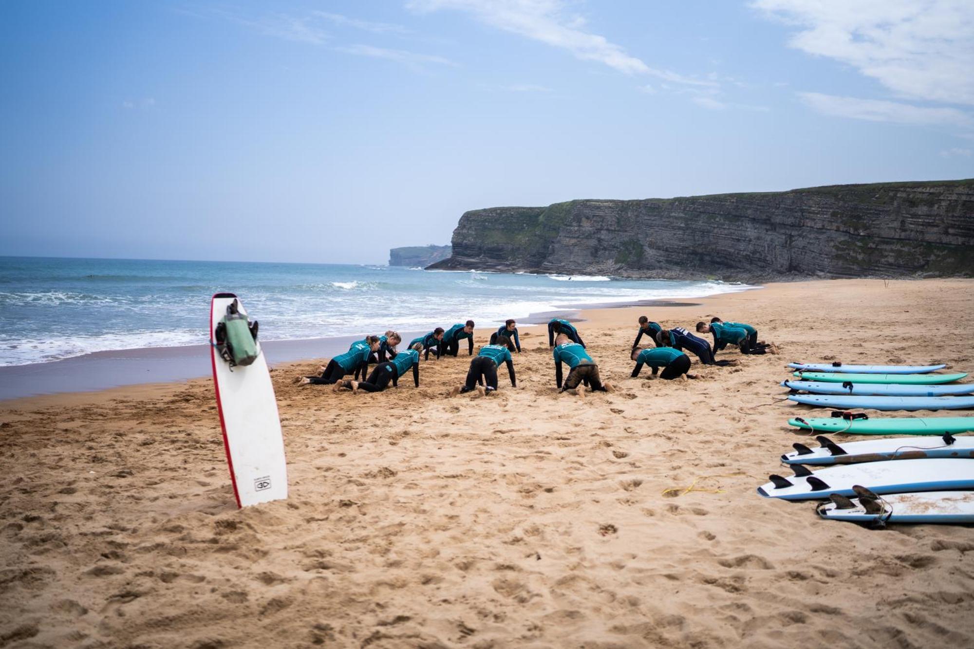 Liquid Surfhouse Hostel Langre  Exterior photo